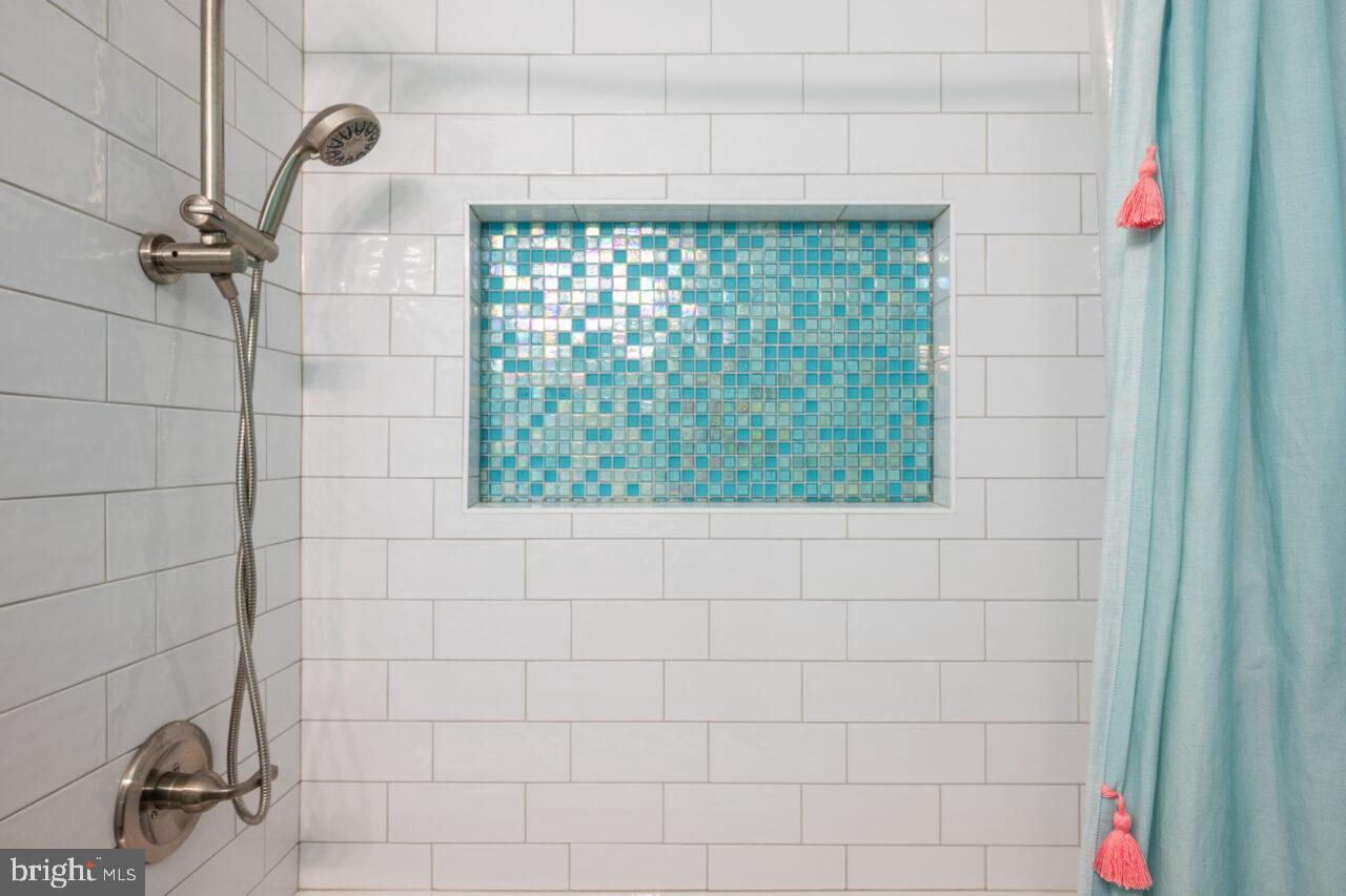 STONEWALL MANOR - Residential