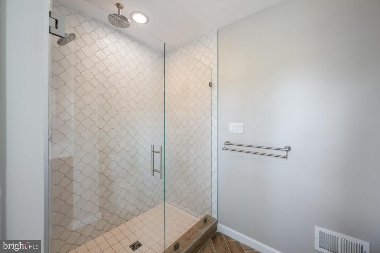 STONEWALL MANOR - Residential