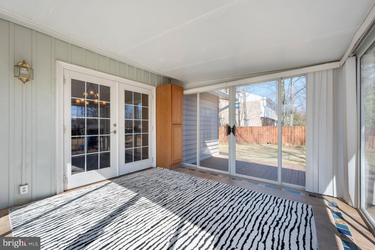 STONEWALL MANOR - Residential