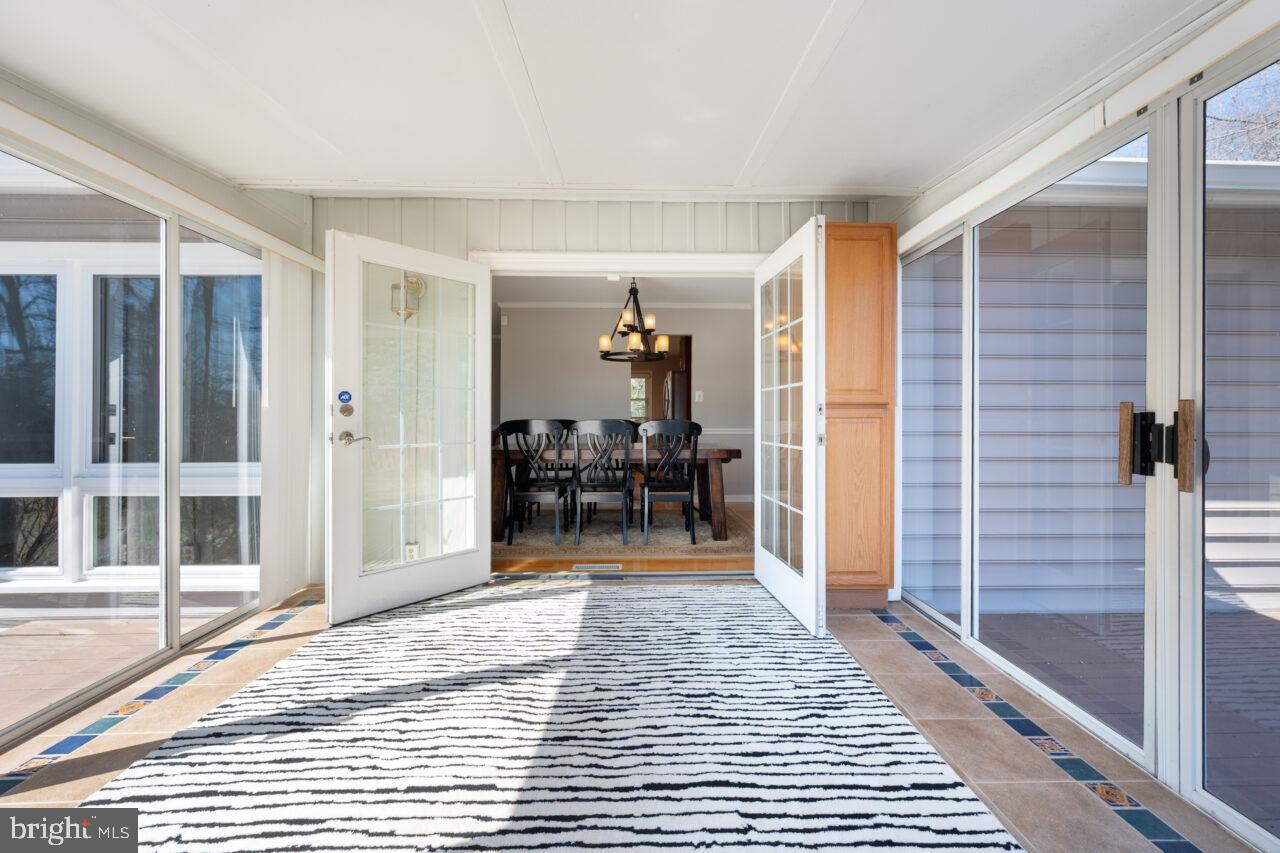 STONEWALL MANOR - Residential