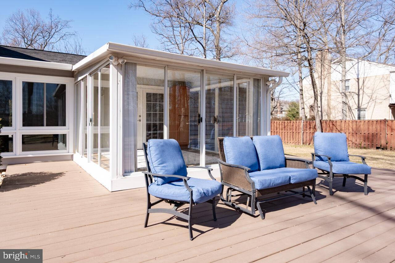 STONEWALL MANOR - Residential