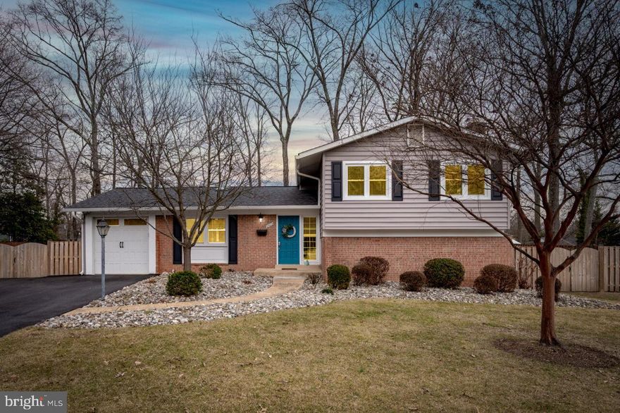 Charming Vienna home in sought after Stonewall Manor community.  4 bedrooms 3 full baths located on a half acre in one of Vienna's most sought after neighborhoods.  Huge fully fenced in back yard is great for entertaining.  The garage and over sized driveway provide plenty of parking.   Commuters dream with easy access to major routes like 495, 66, route 50 and route 123.  Short walk to the W&OD trail.  Just a few minutes from the restaurants and shops of Tysons Corner, the mosaic district and downtown Vienna.  Feeds into the coveted Marshall High School Pyramid