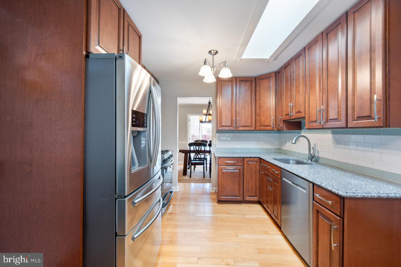 STONEWALL MANOR - Residential