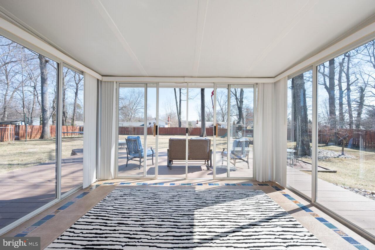 STONEWALL MANOR - Residential