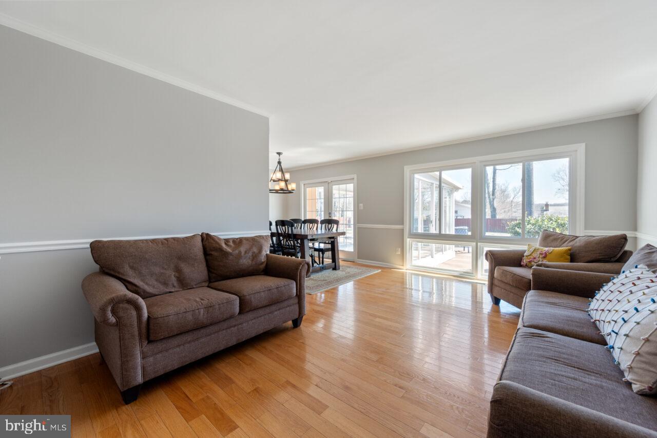 STONEWALL MANOR - Residential