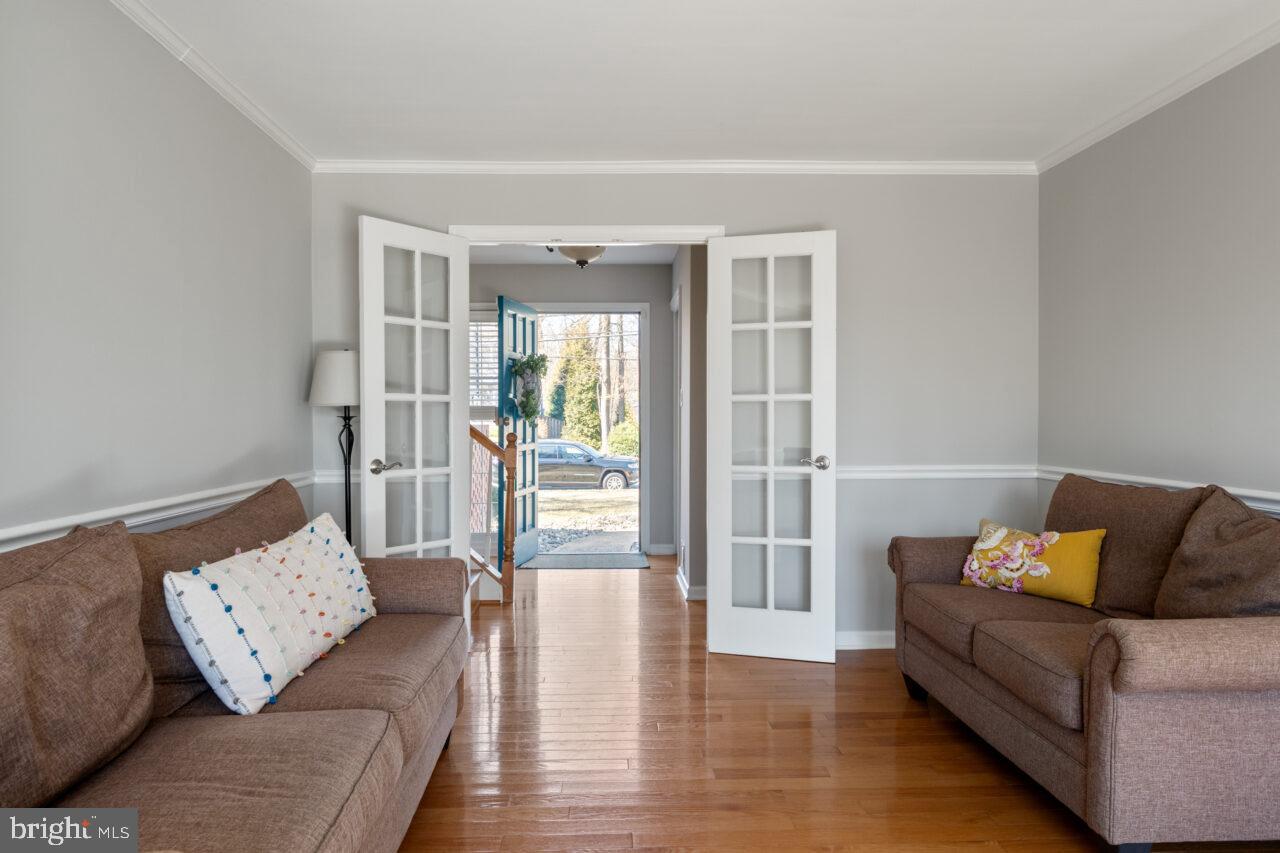 STONEWALL MANOR - Residential