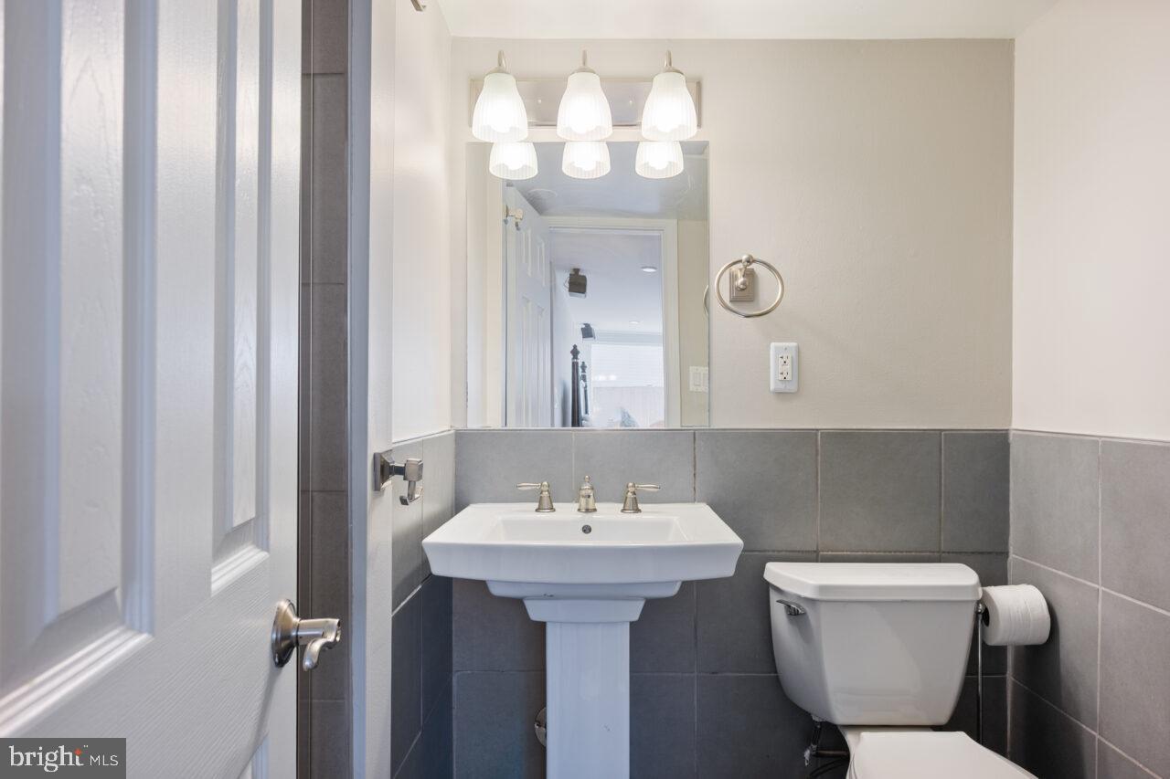 STONEWALL MANOR - Residential