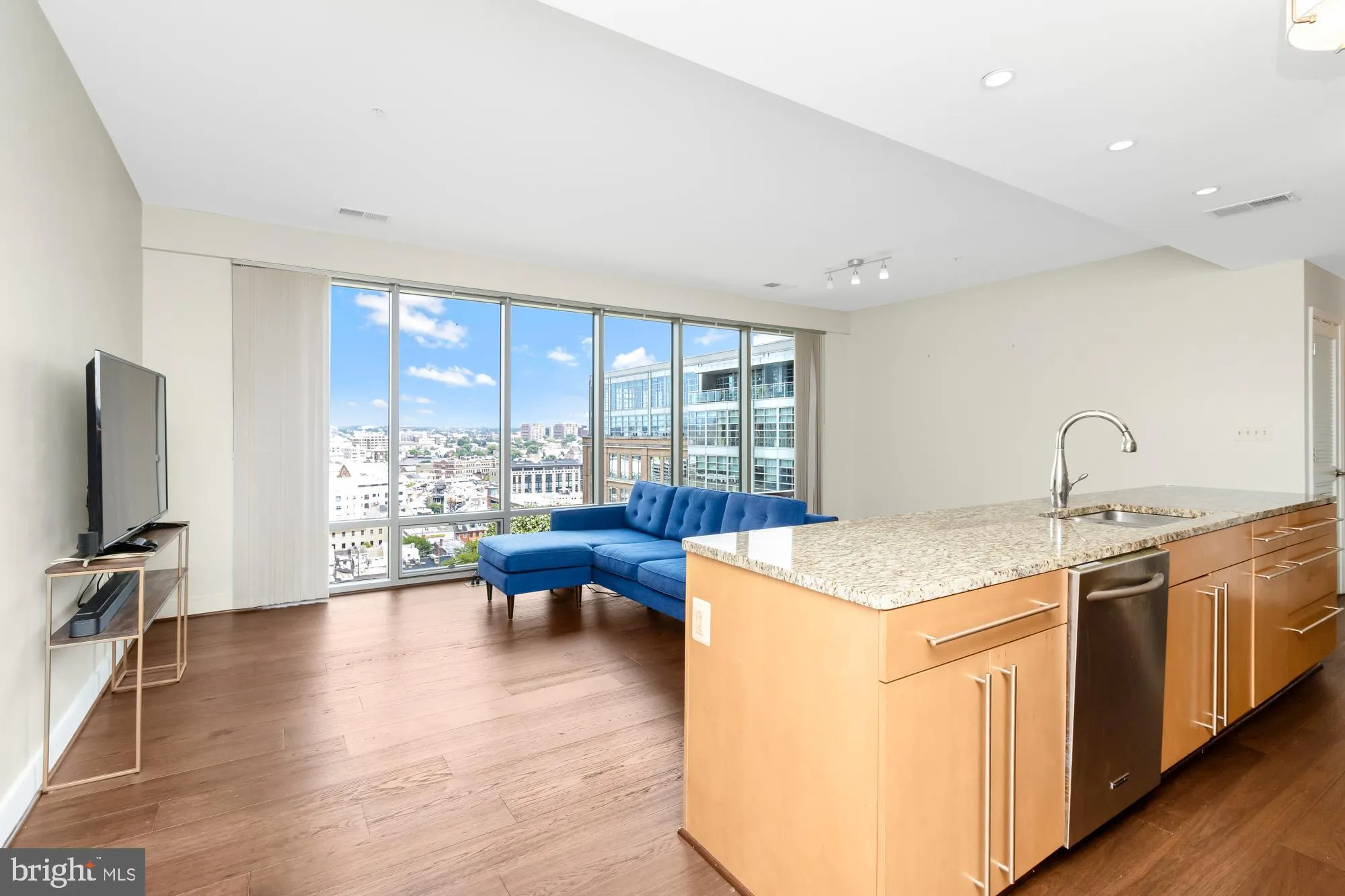 Baltimore, Maryland 21202, United States, 2 Bedrooms Bedrooms, ,2 BathroomsBathrooms,Residential,Active,183621