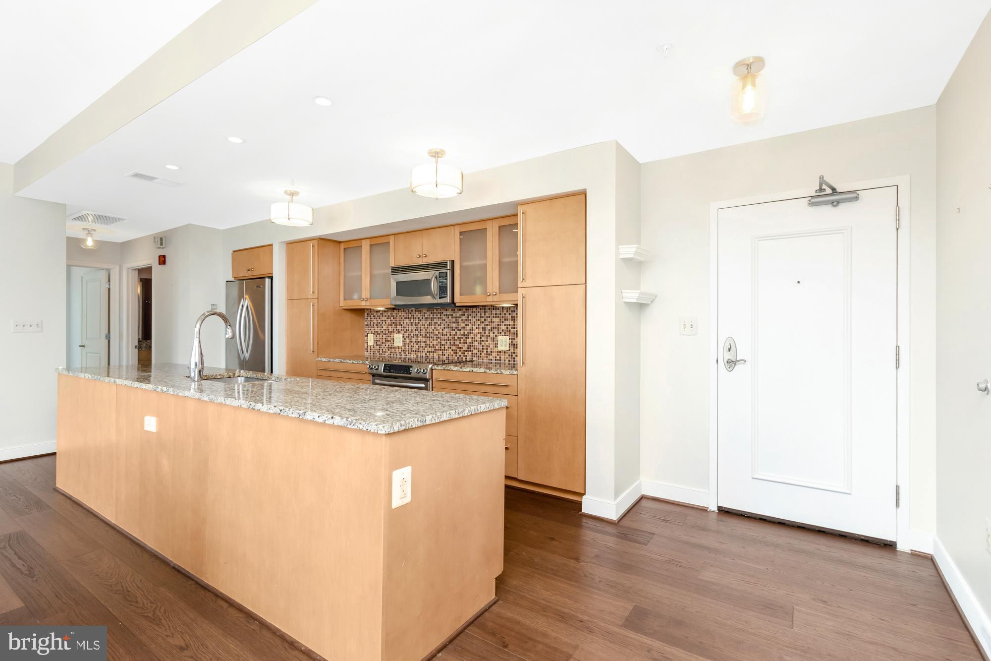 HARBOR EAST - Residential