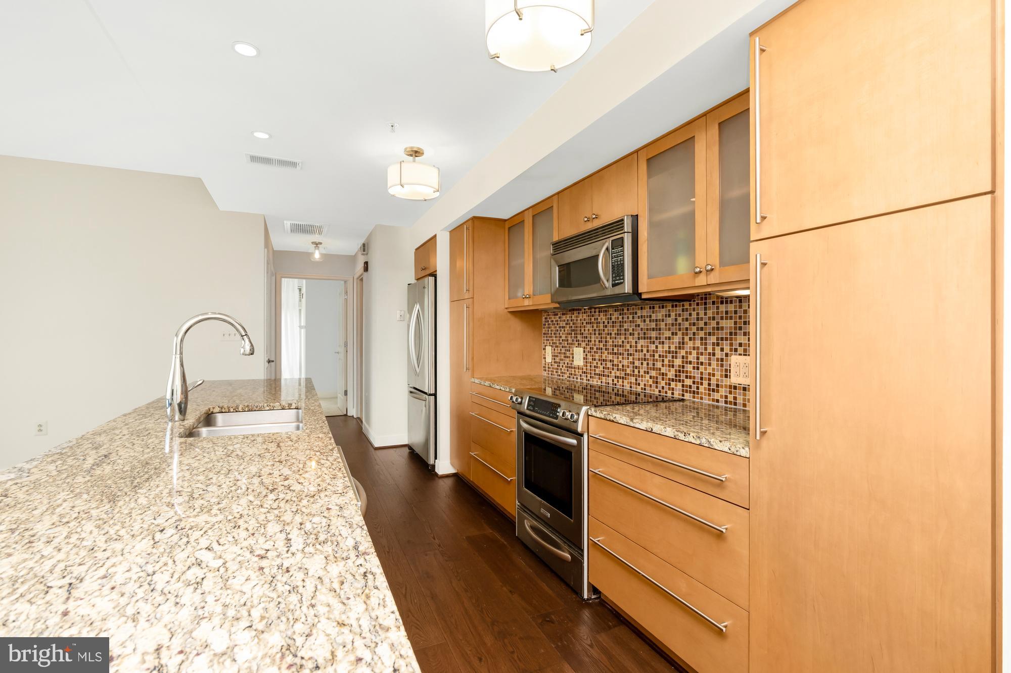 HARBOR EAST - Residential