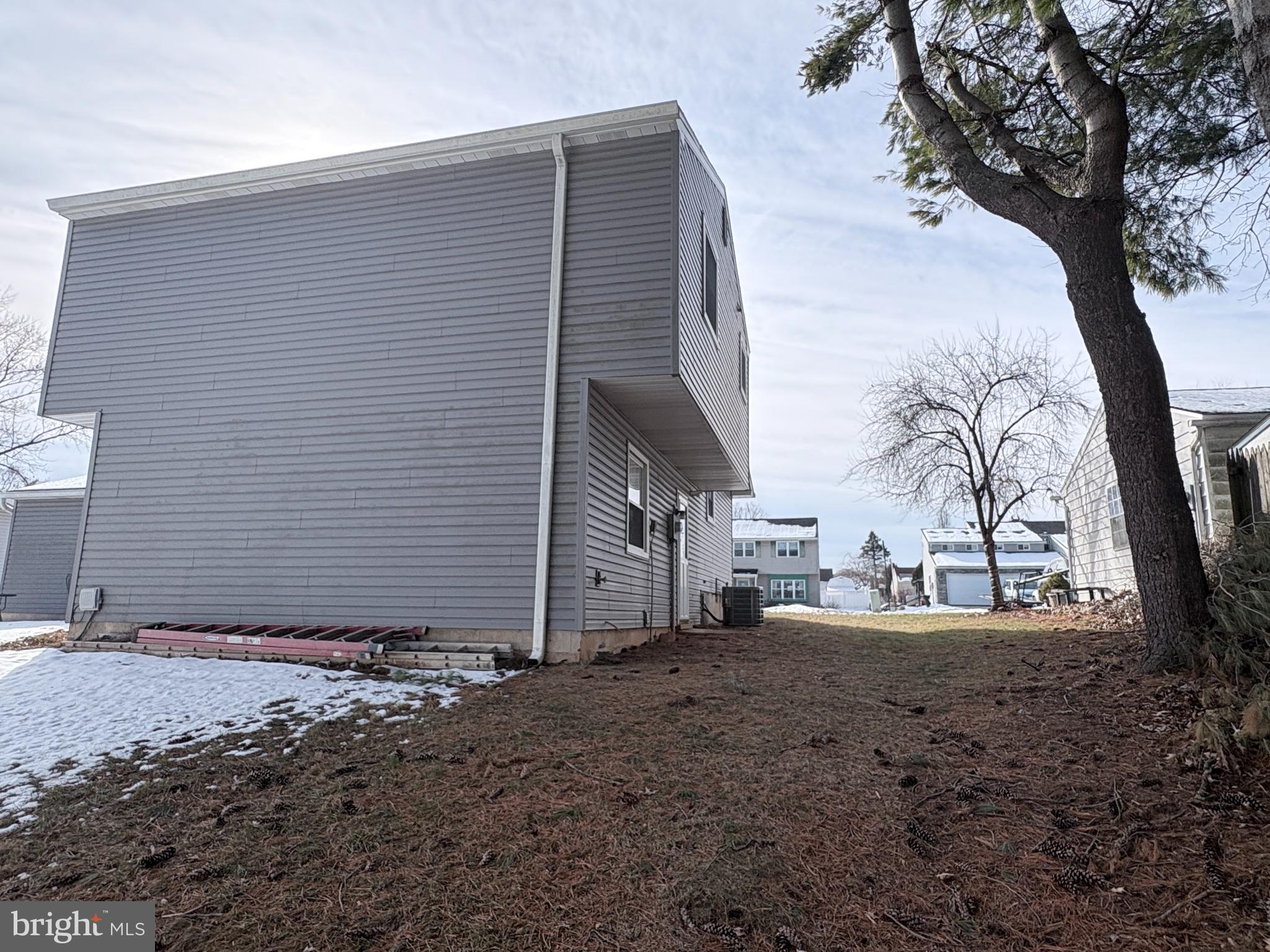 LORANE ORCHARD - Residential