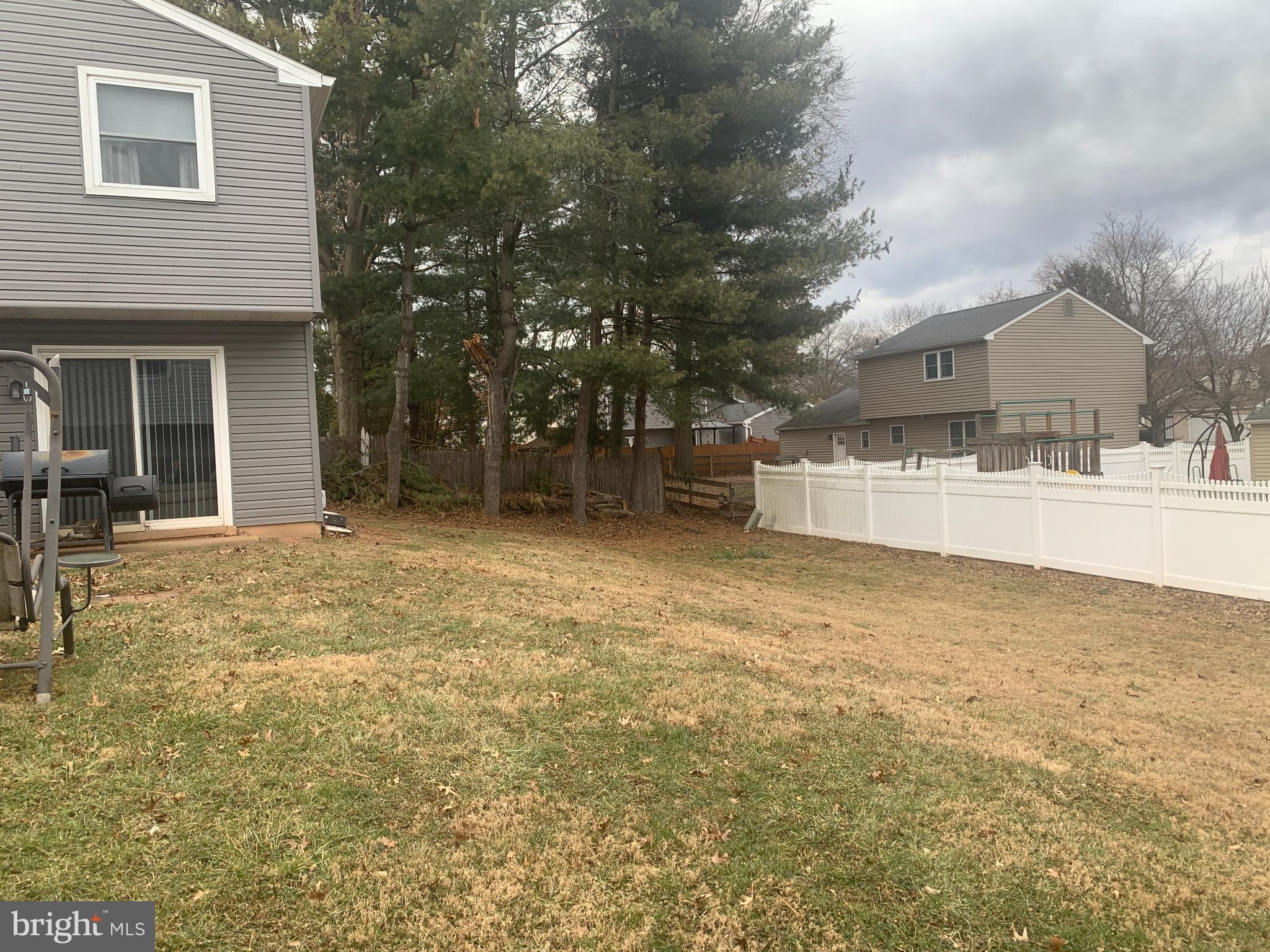 LORANE ORCHARD - Residential