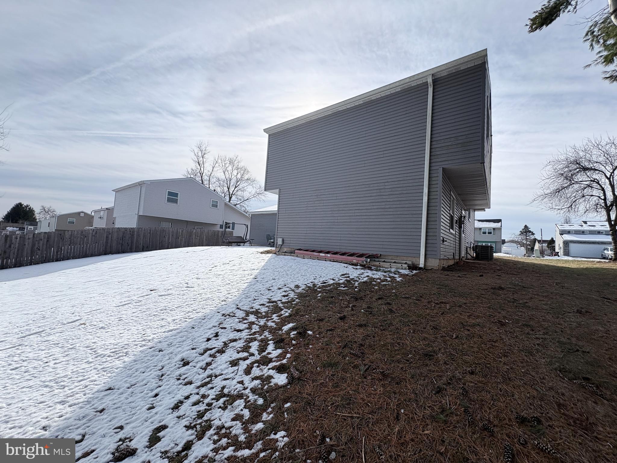 LORANE ORCHARD - Residential