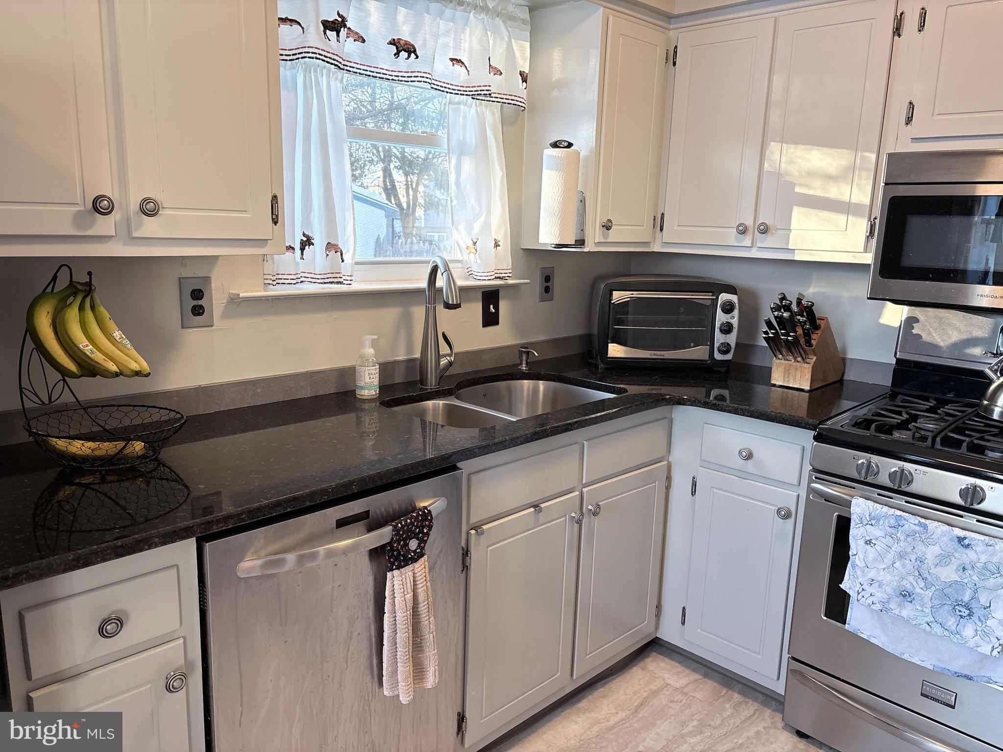 LORANE ORCHARD - Residential