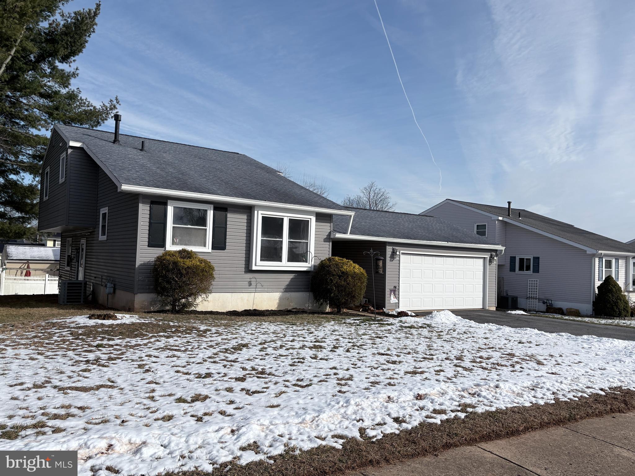 LORANE ORCHARD - Residential