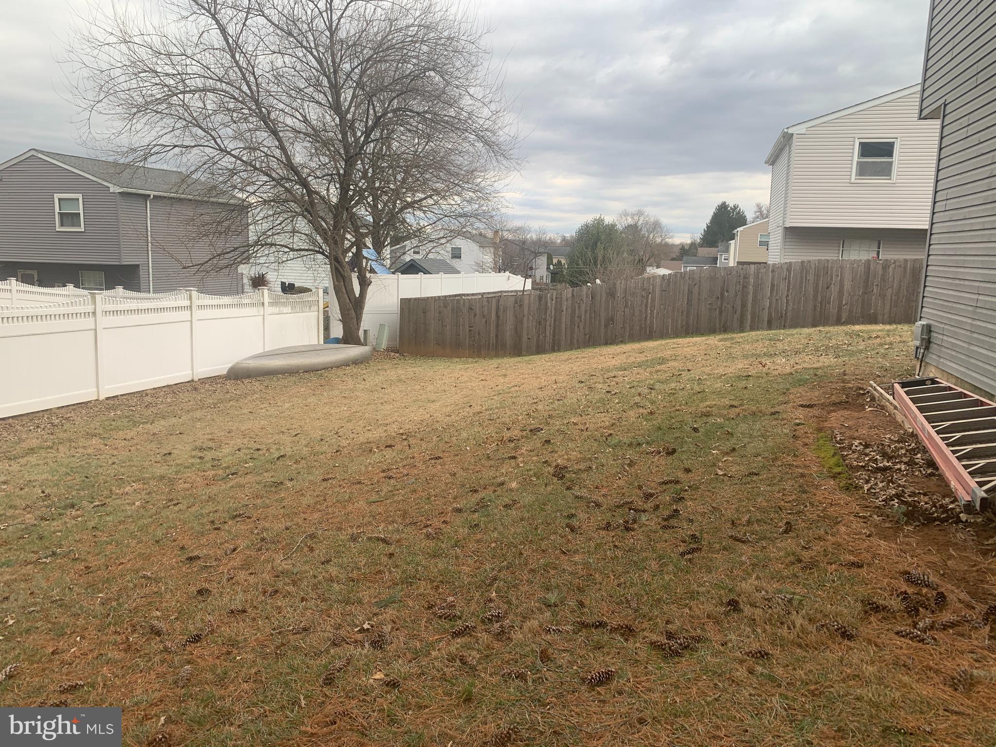 LORANE ORCHARD - Residential