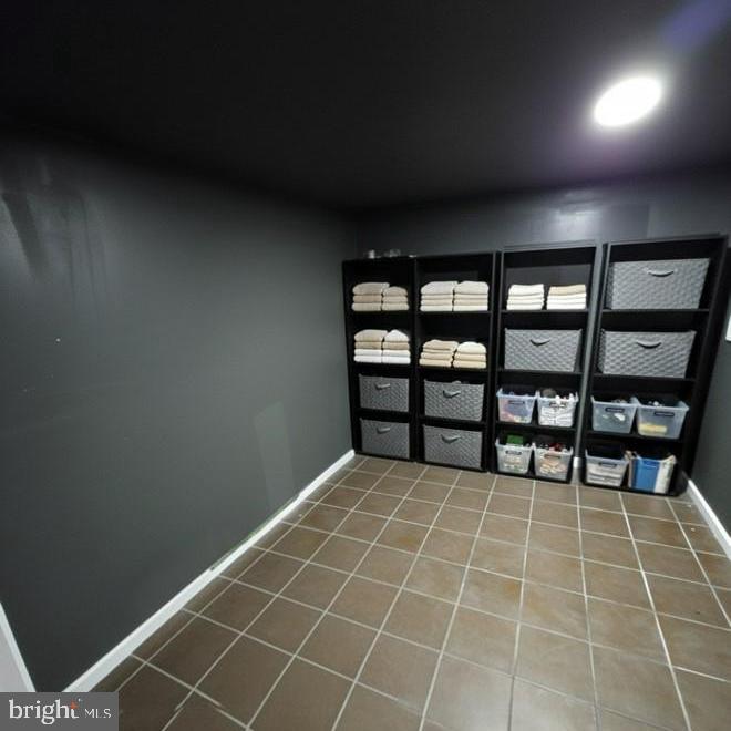 WALDON WOODS - Residential Lease