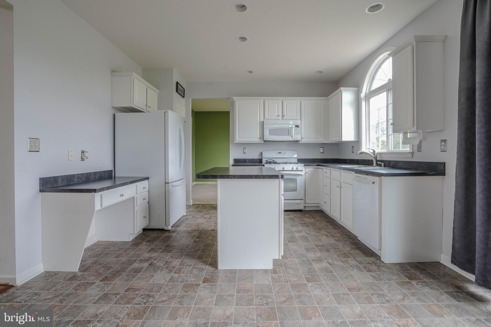 FAIRBROOK - Residential