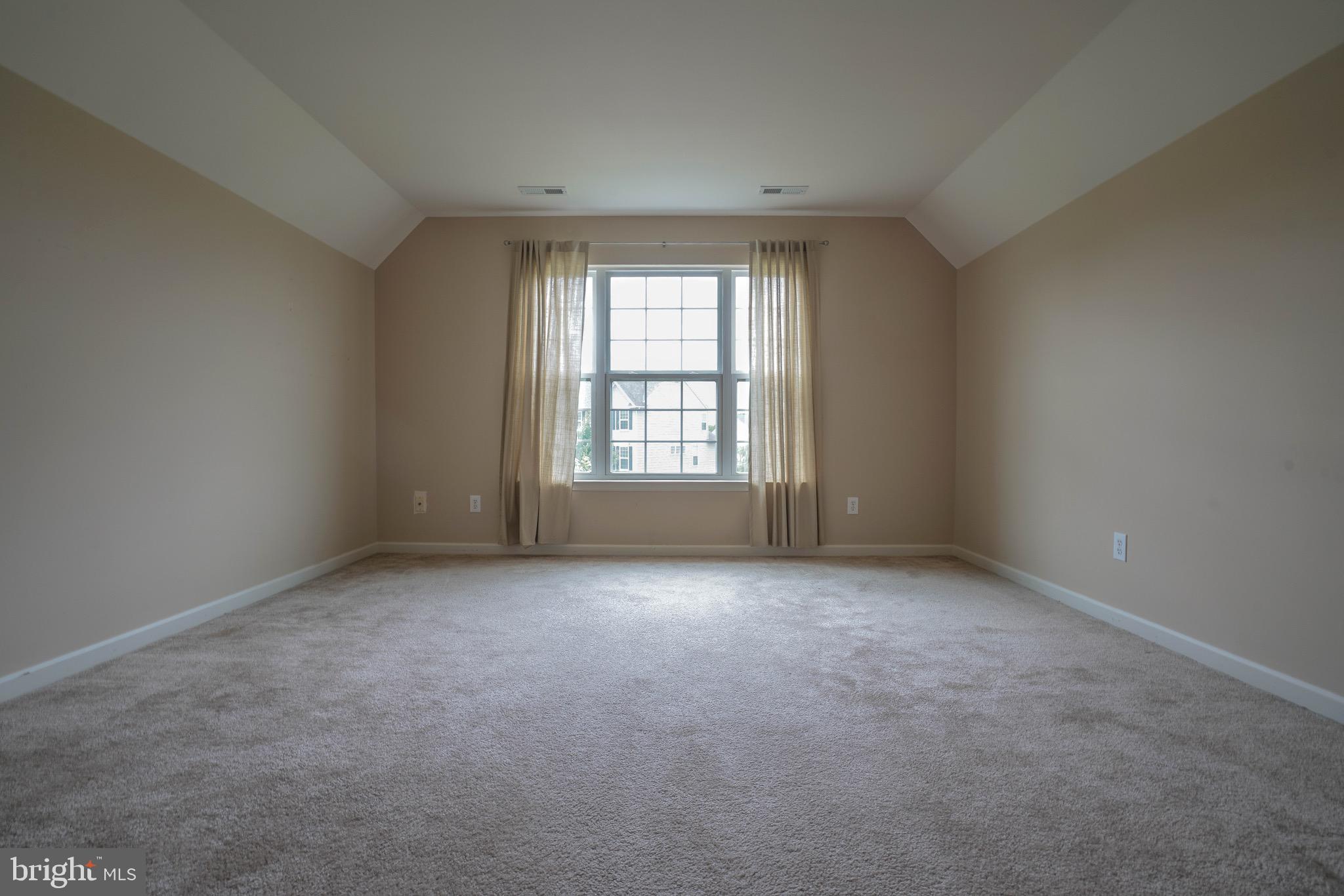 FAIRBROOK - Residential