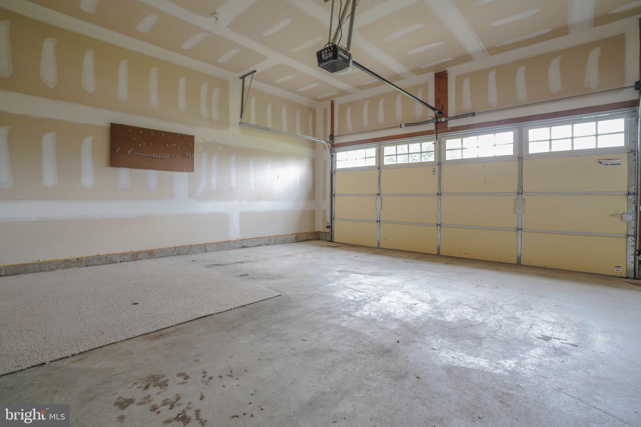 FAIRBROOK - Residential