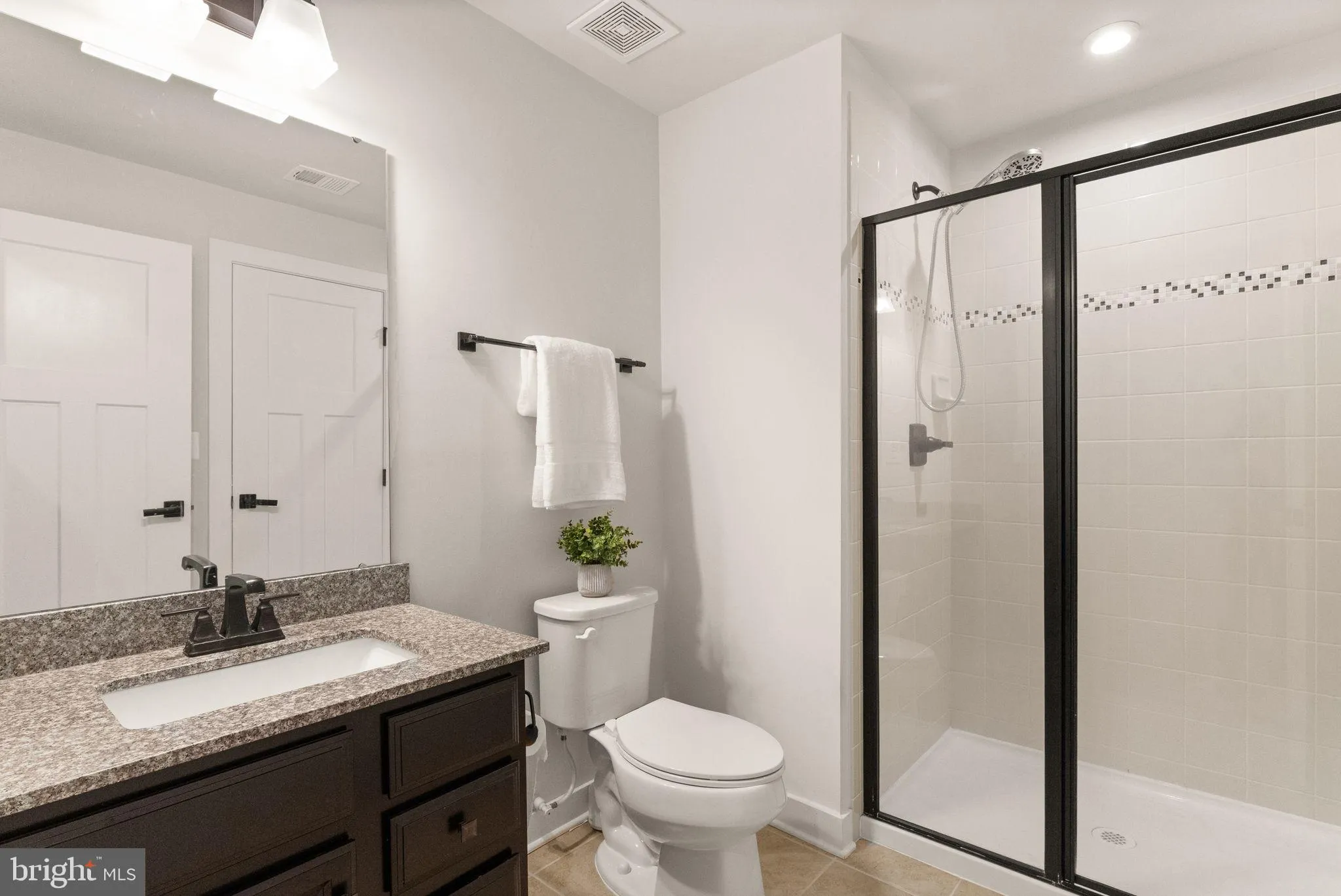 Warrenton, Virginia 20187, United States, 7 Bedrooms Bedrooms, ,5 BathroomsBathrooms,Residential,Active,213551