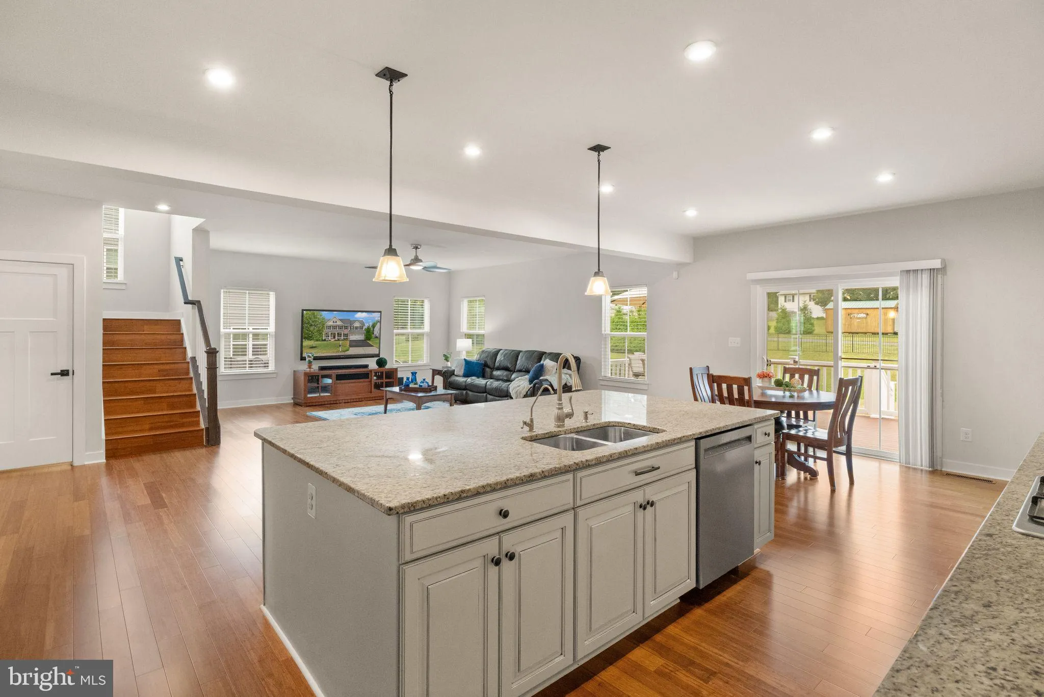 Warrenton, Virginia 20187, United States, 7 Bedrooms Bedrooms, ,5 BathroomsBathrooms,Residential,Active,213551