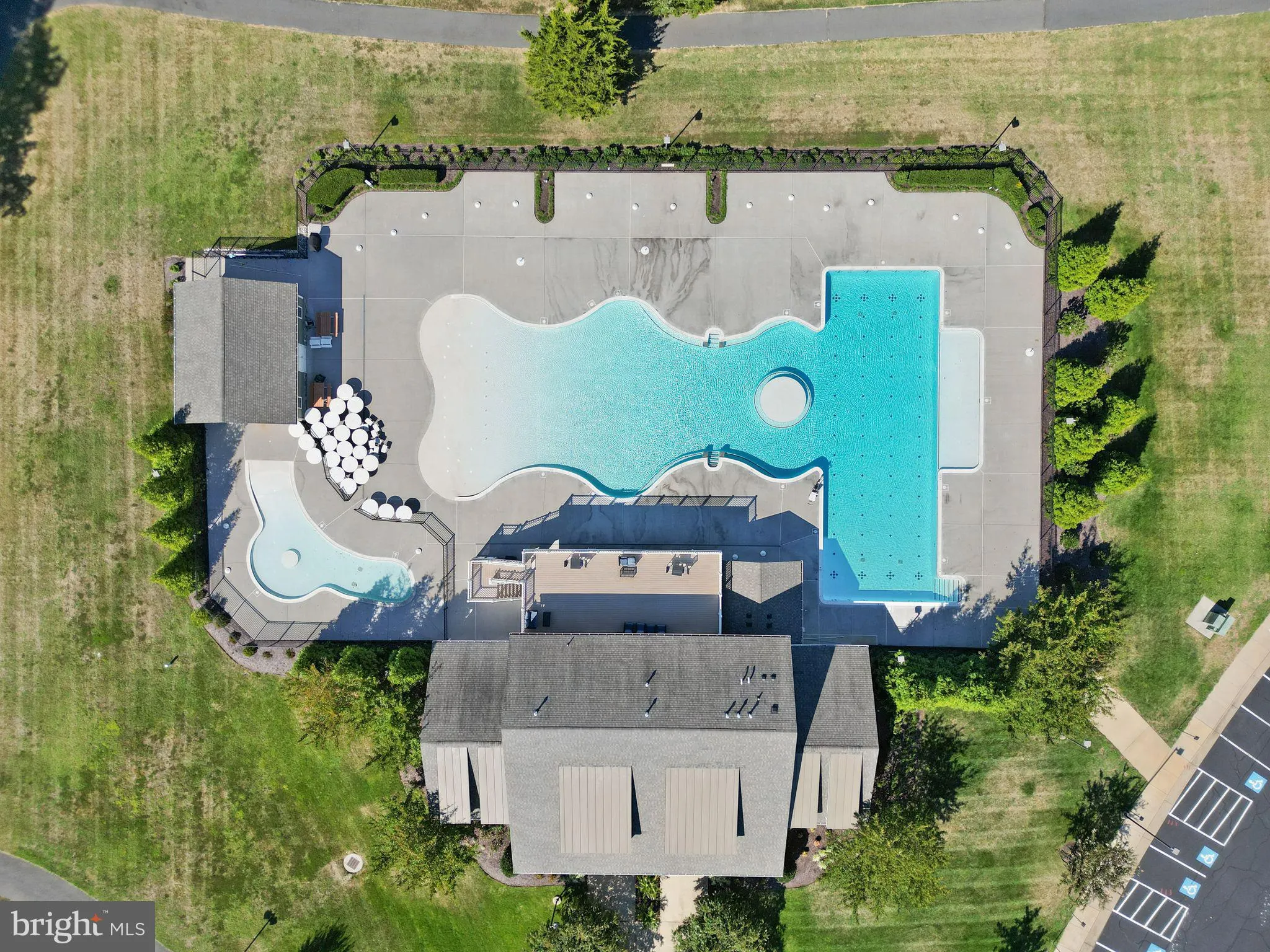 Warrenton, Virginia 20187, United States, 7 Bedrooms Bedrooms, ,5 BathroomsBathrooms,Residential,Active,213551