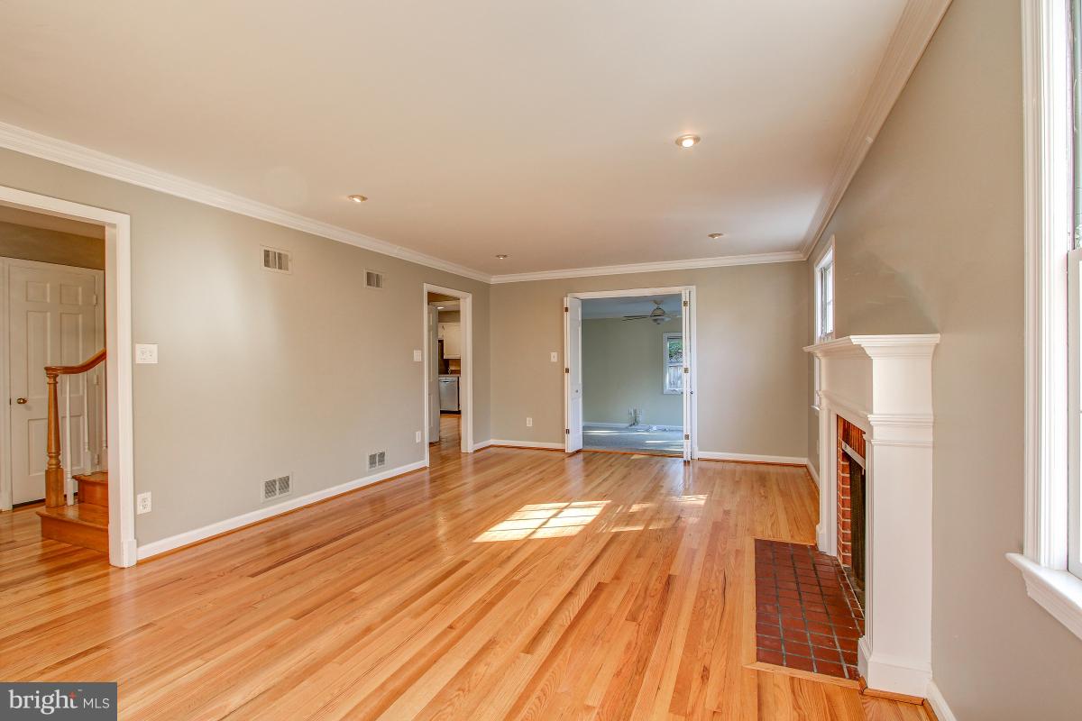 BRADLEY HILLS - Residential Lease