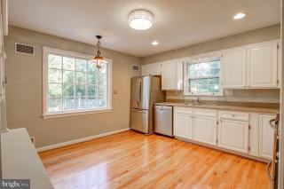 BRADLEY HILLS - Residential Lease