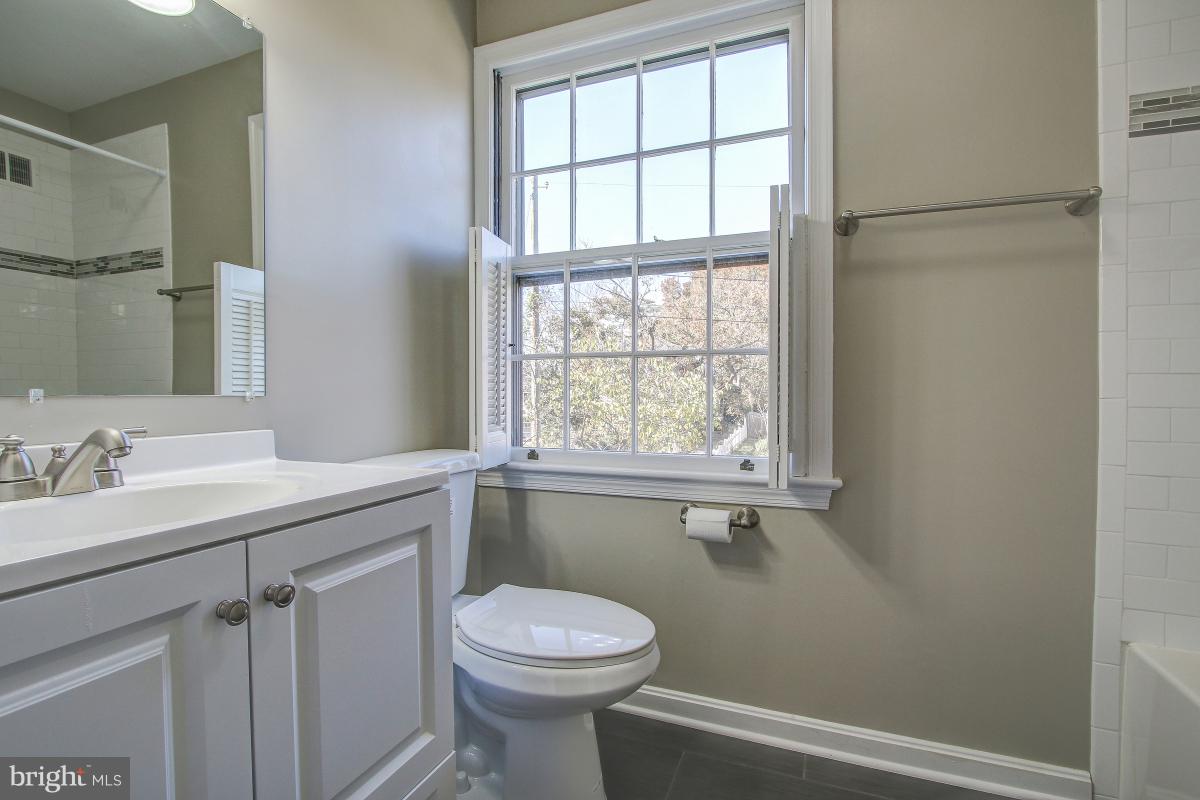 BRADLEY HILLS - Residential Lease