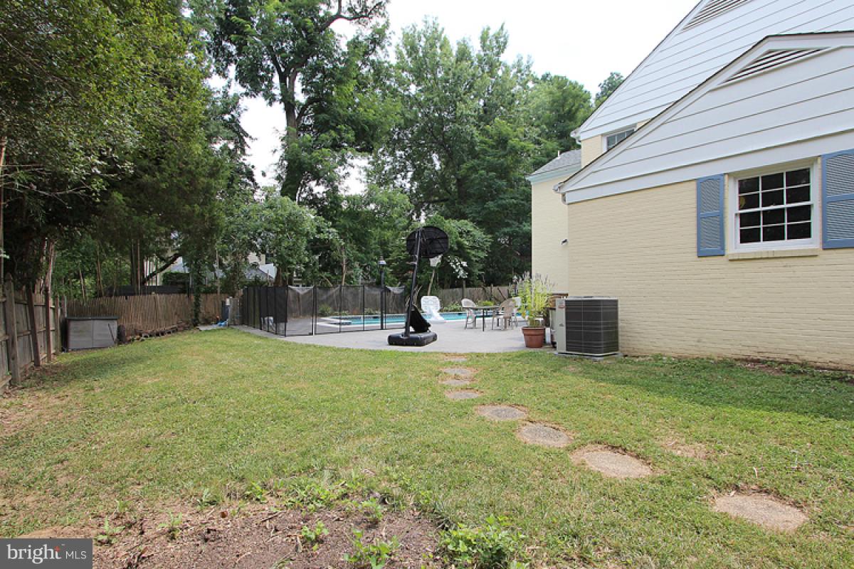 BRADLEY HILLS - Residential Lease