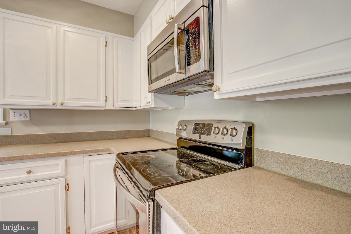 BRADLEY HILLS - Residential Lease