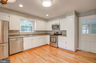 BRADLEY HILLS - Residential Lease