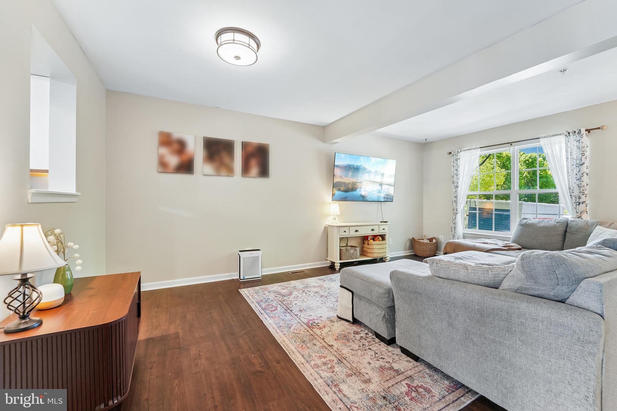 REISTERSTOWN VILLAGE - Residential