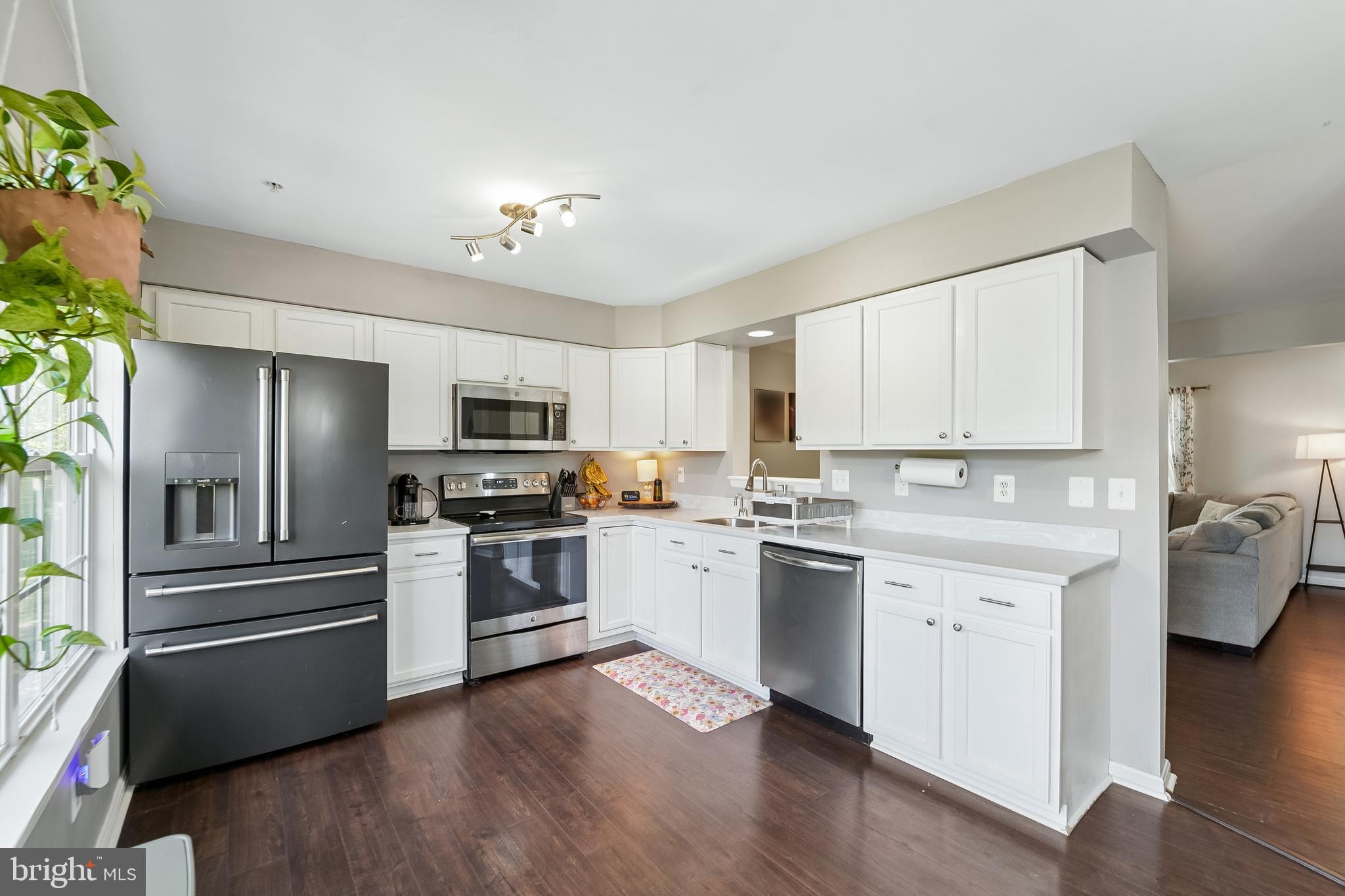 REISTERSTOWN VILLAGE - Residential