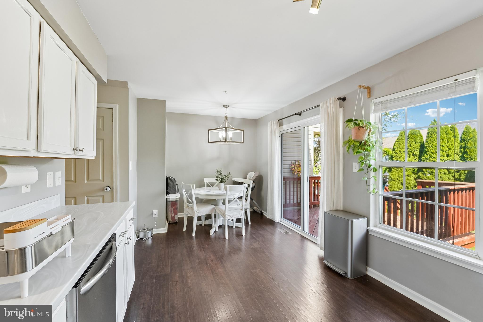 REISTERSTOWN VILLAGE - Residential