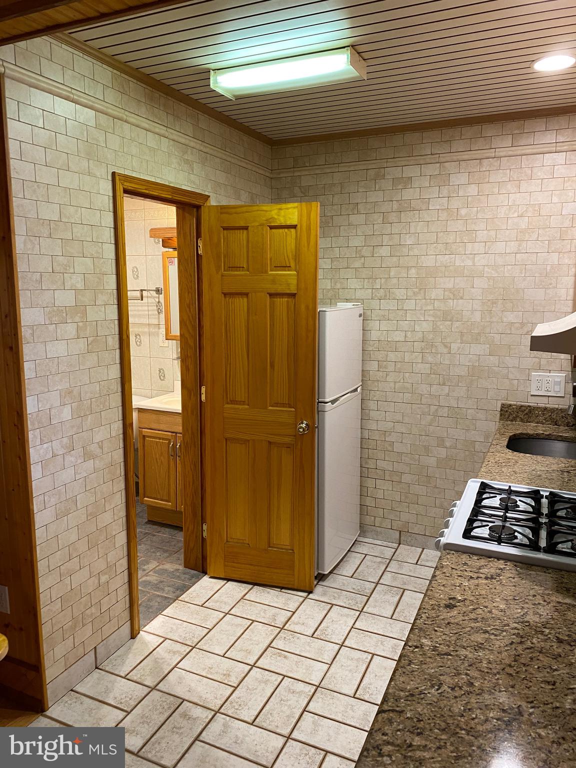 3204 FRANKFORD AVENUE