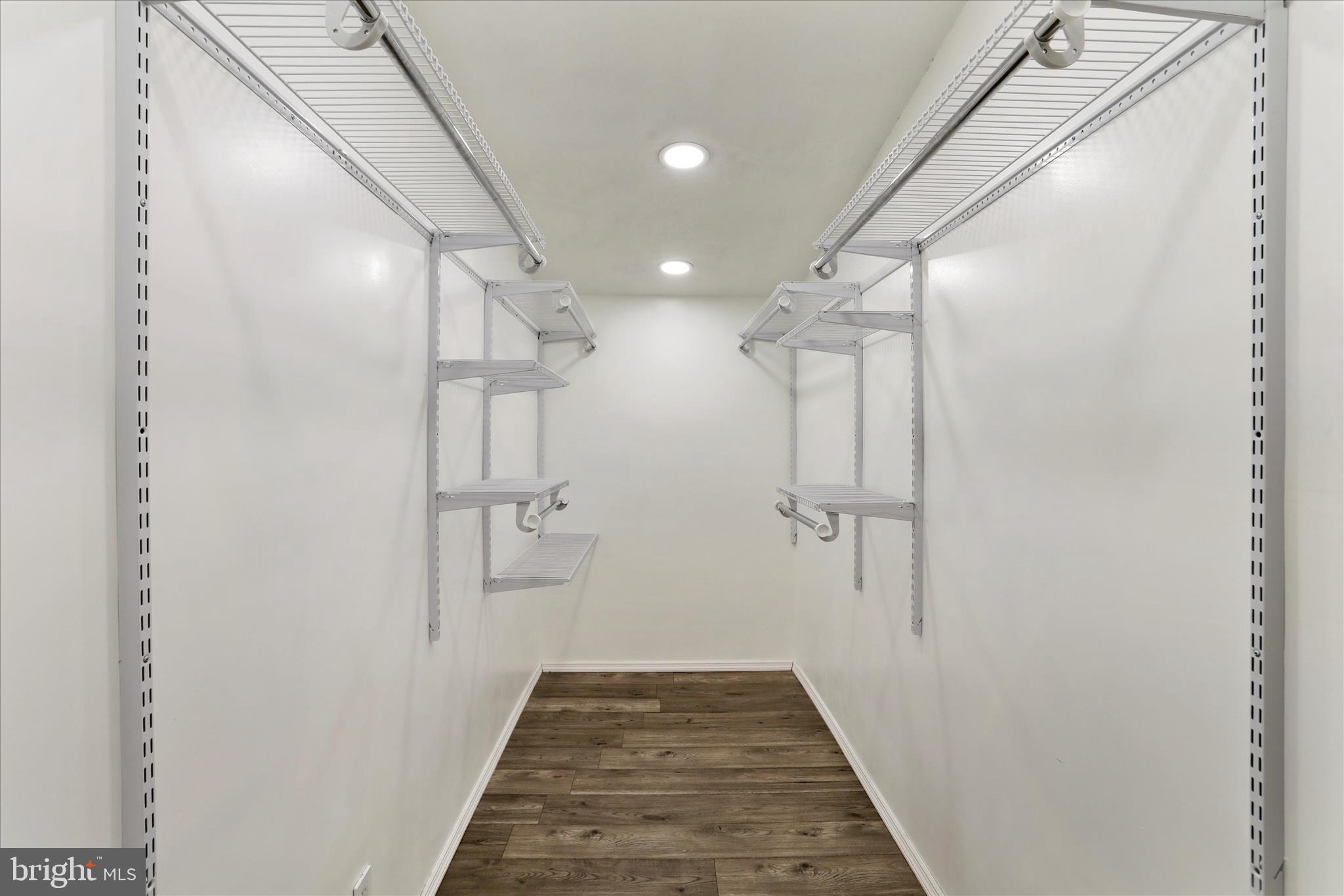 PINEPOINTE - Residential