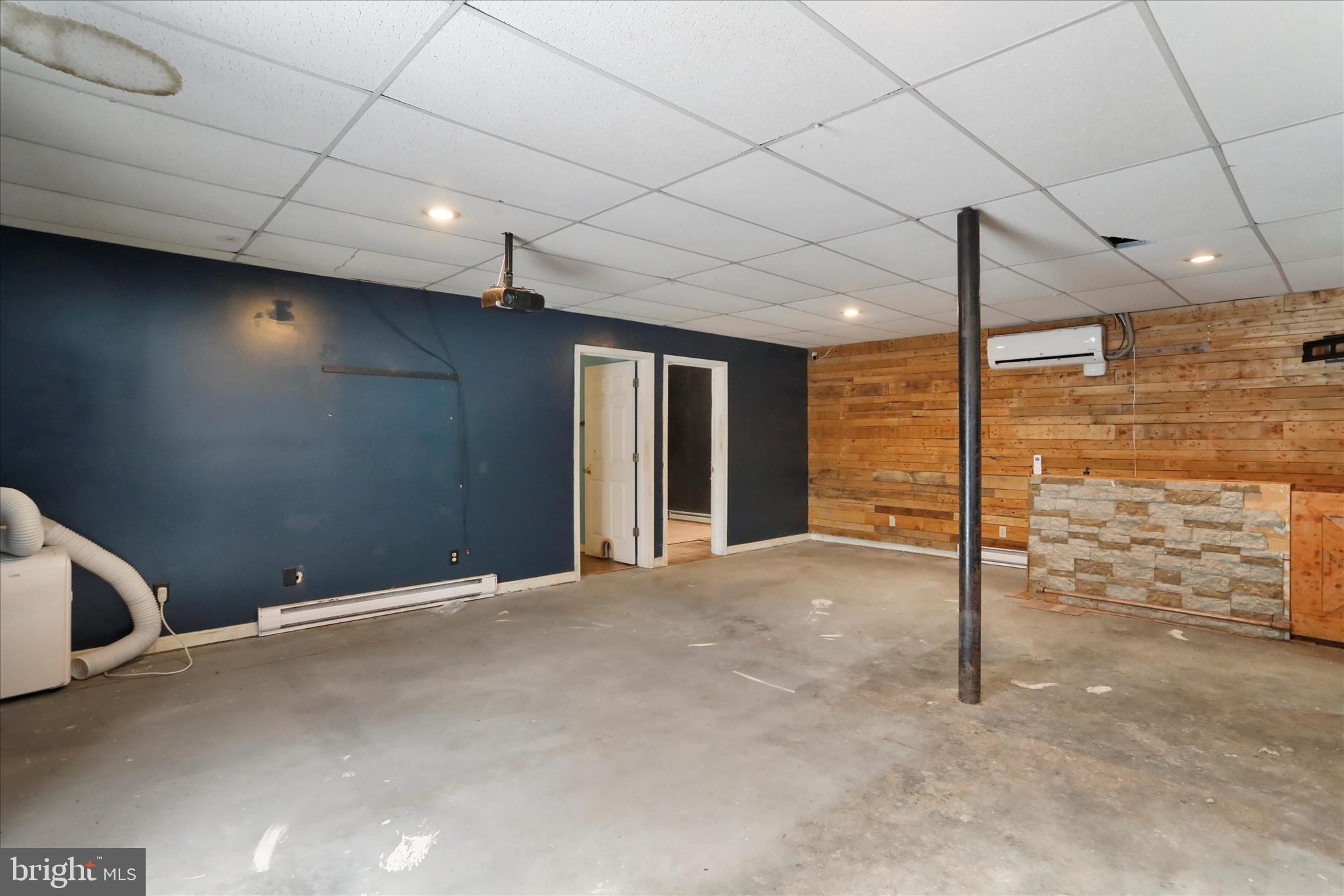 PINEPOINTE - Residential