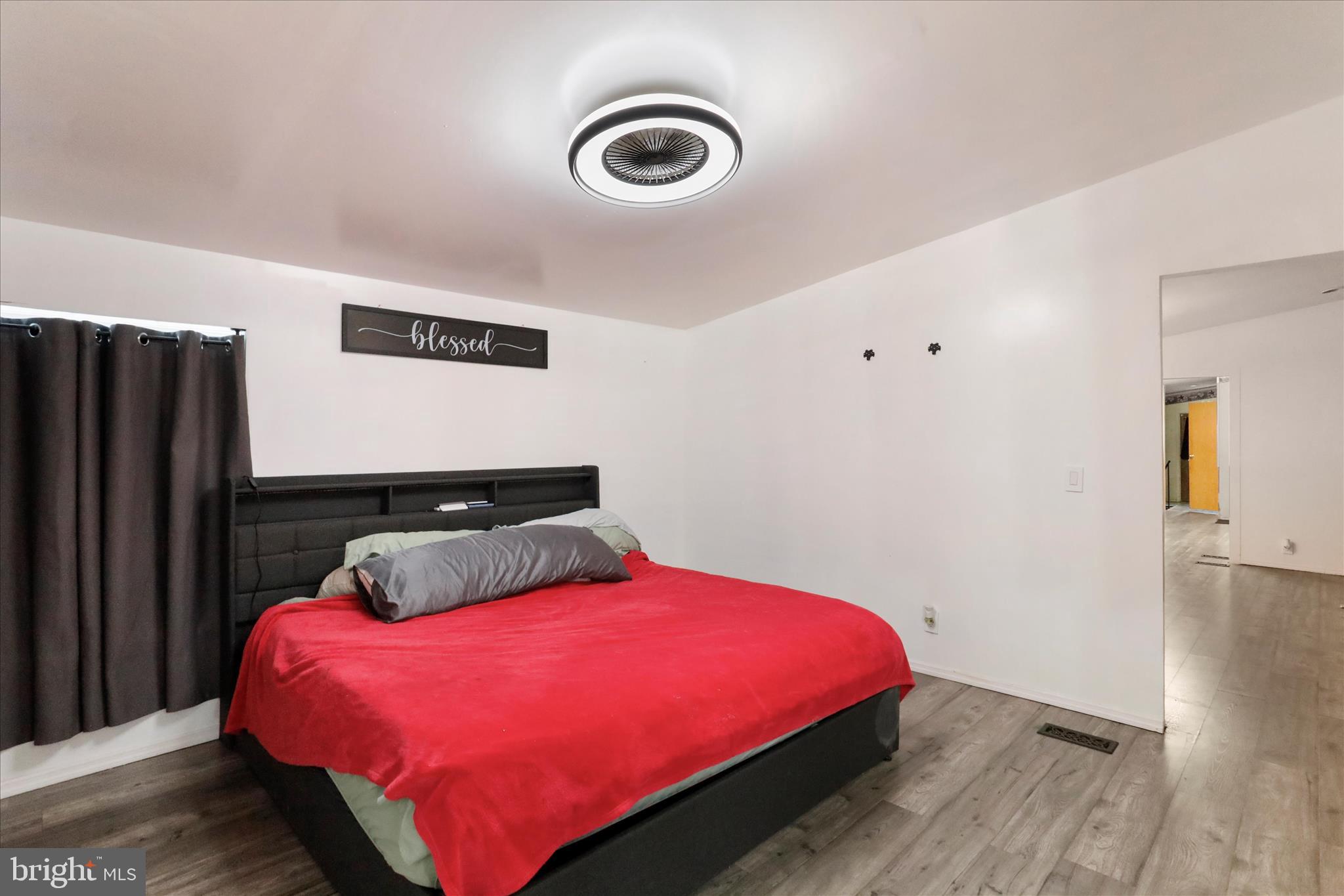 PINEPOINTE - Residential