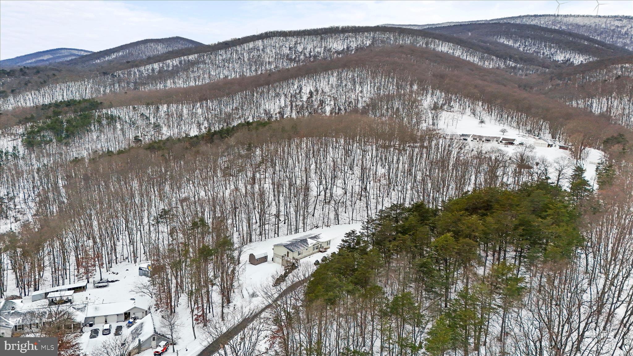 PINEPOINTE - Residential