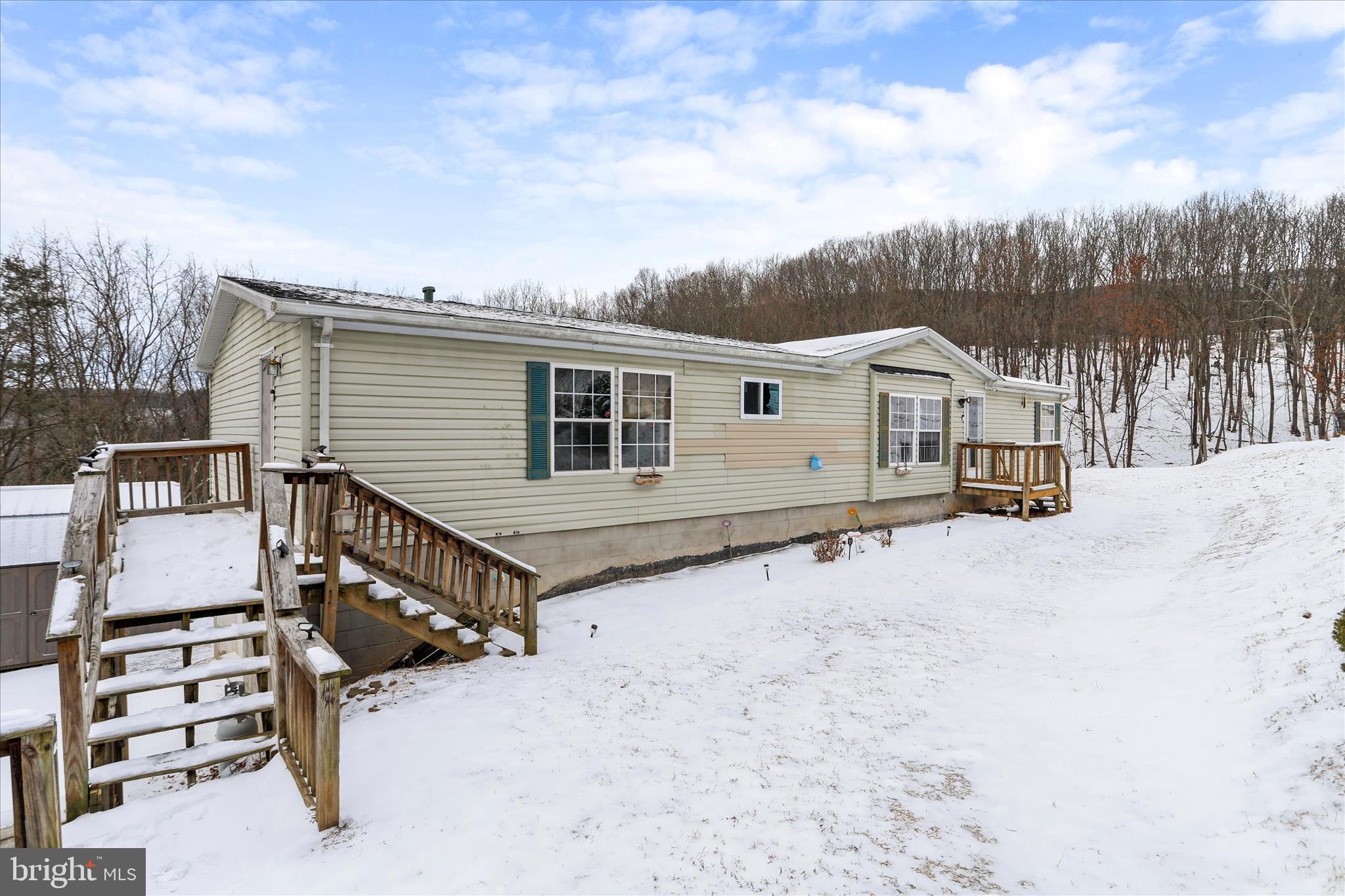 PINEPOINTE - Residential