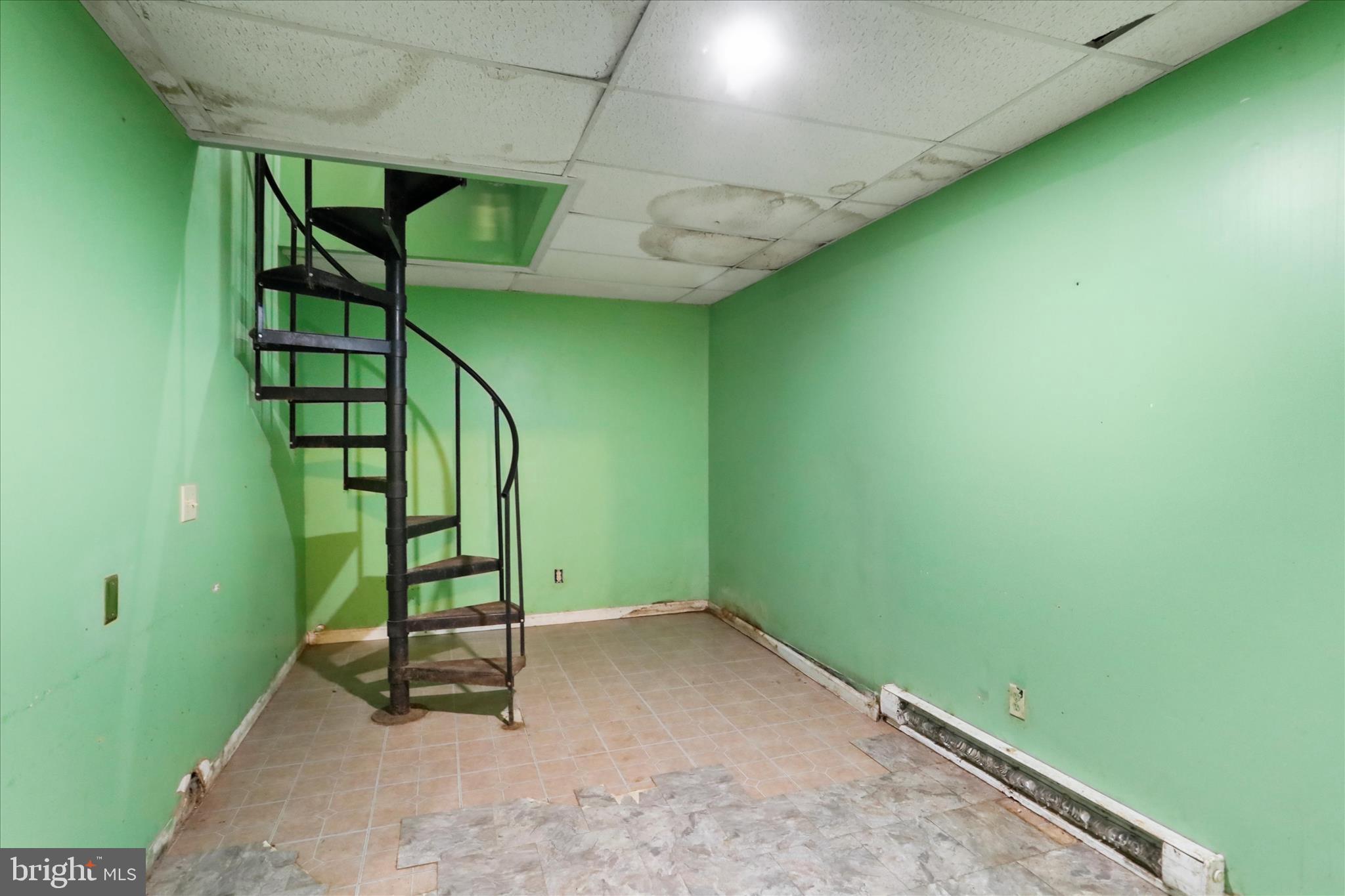 PINEPOINTE - Residential