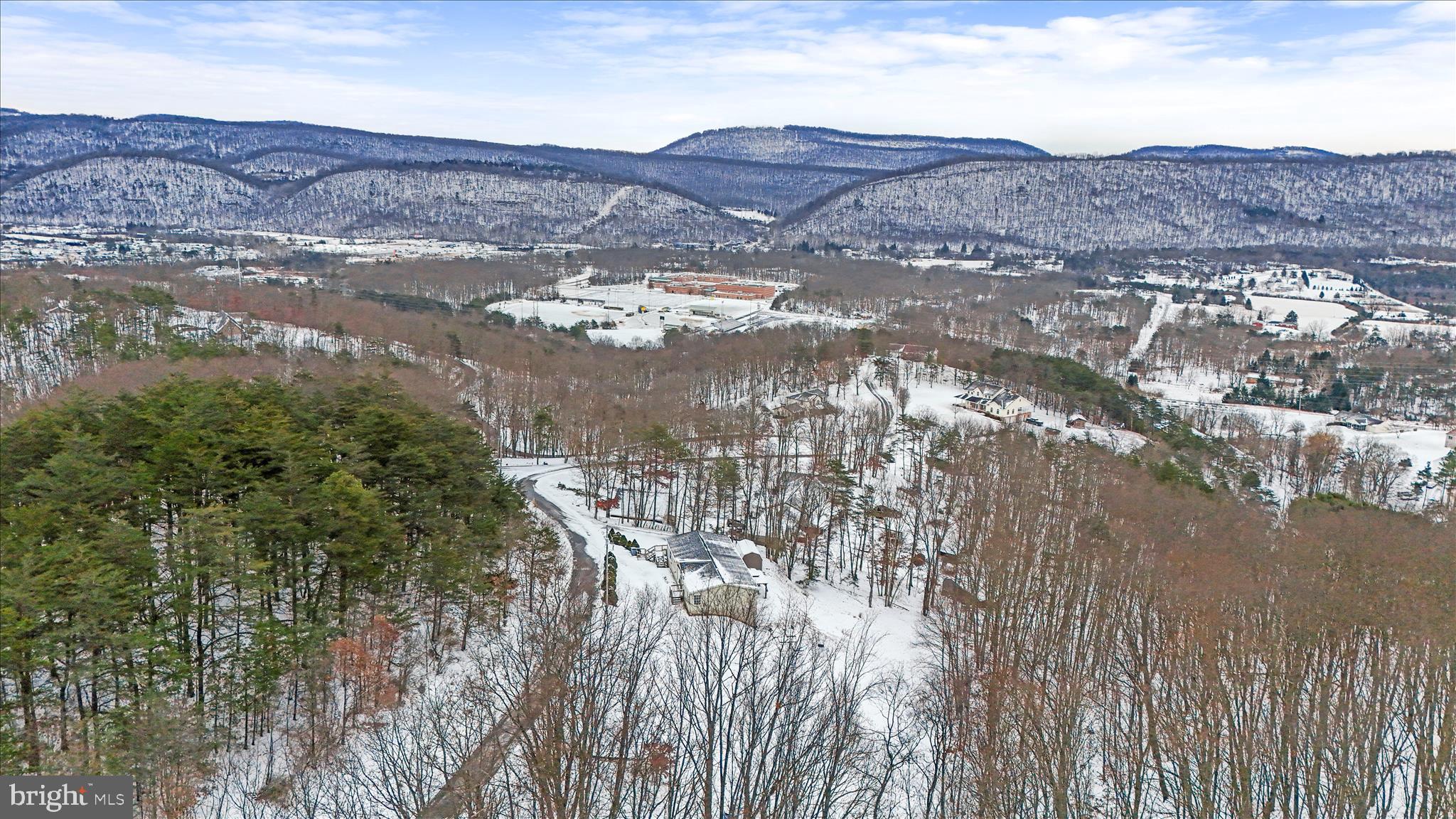 PINEPOINTE - Residential