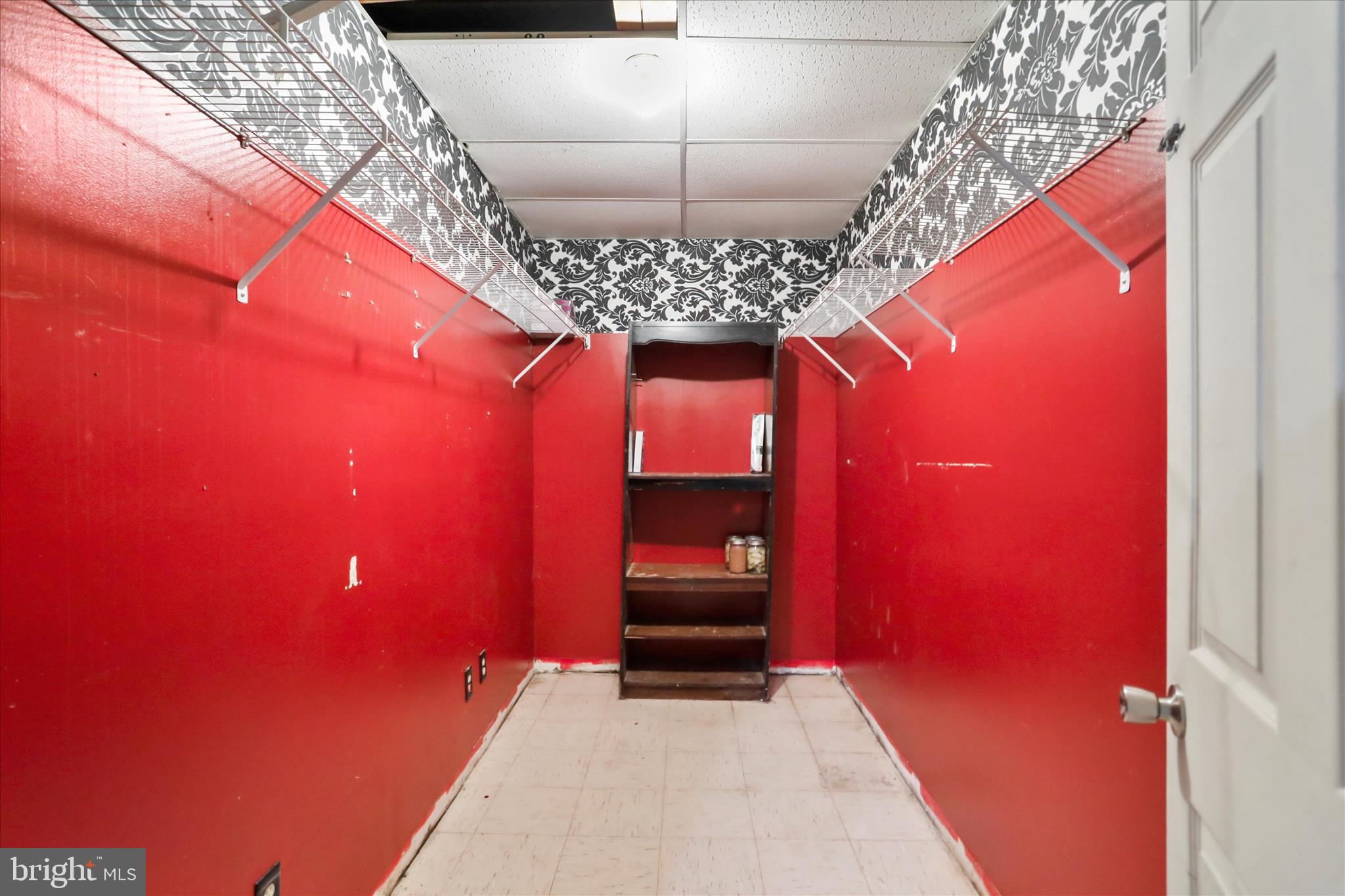 PINEPOINTE - Residential