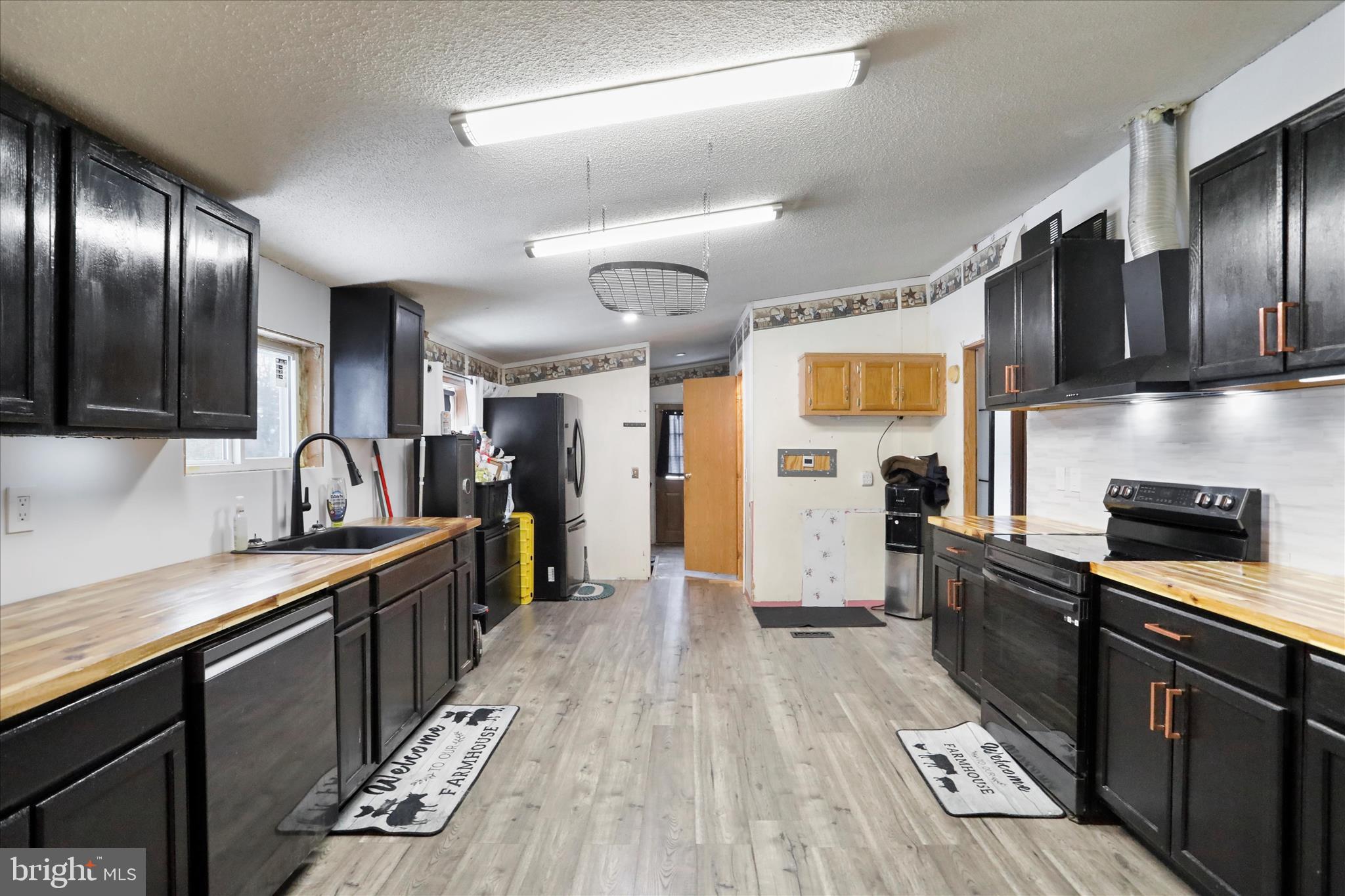 PINEPOINTE - Residential