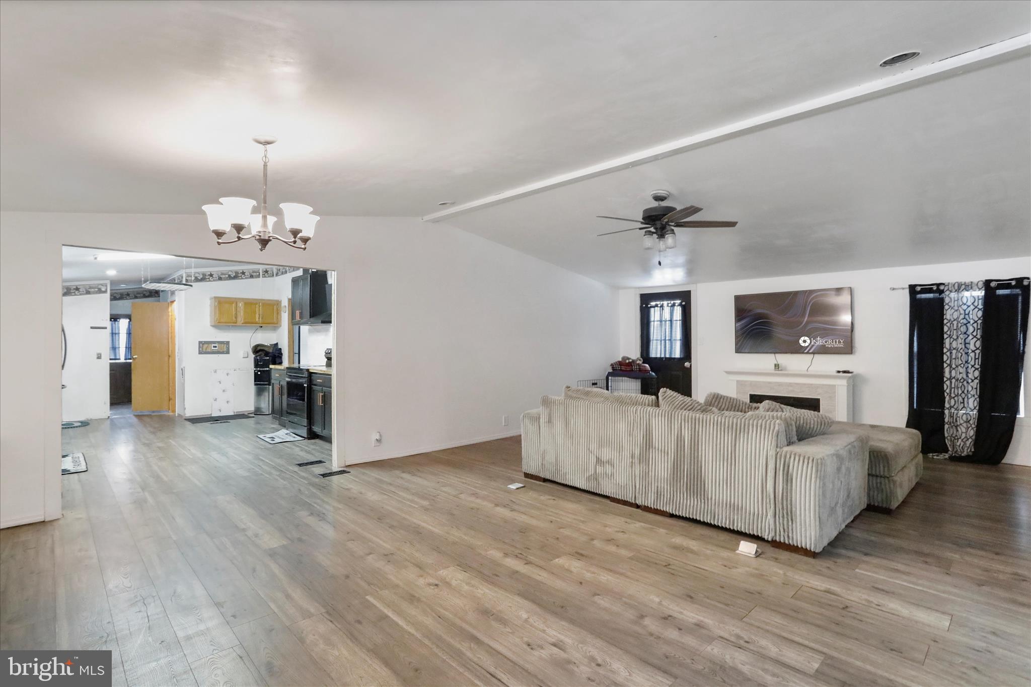 PINEPOINTE - Residential