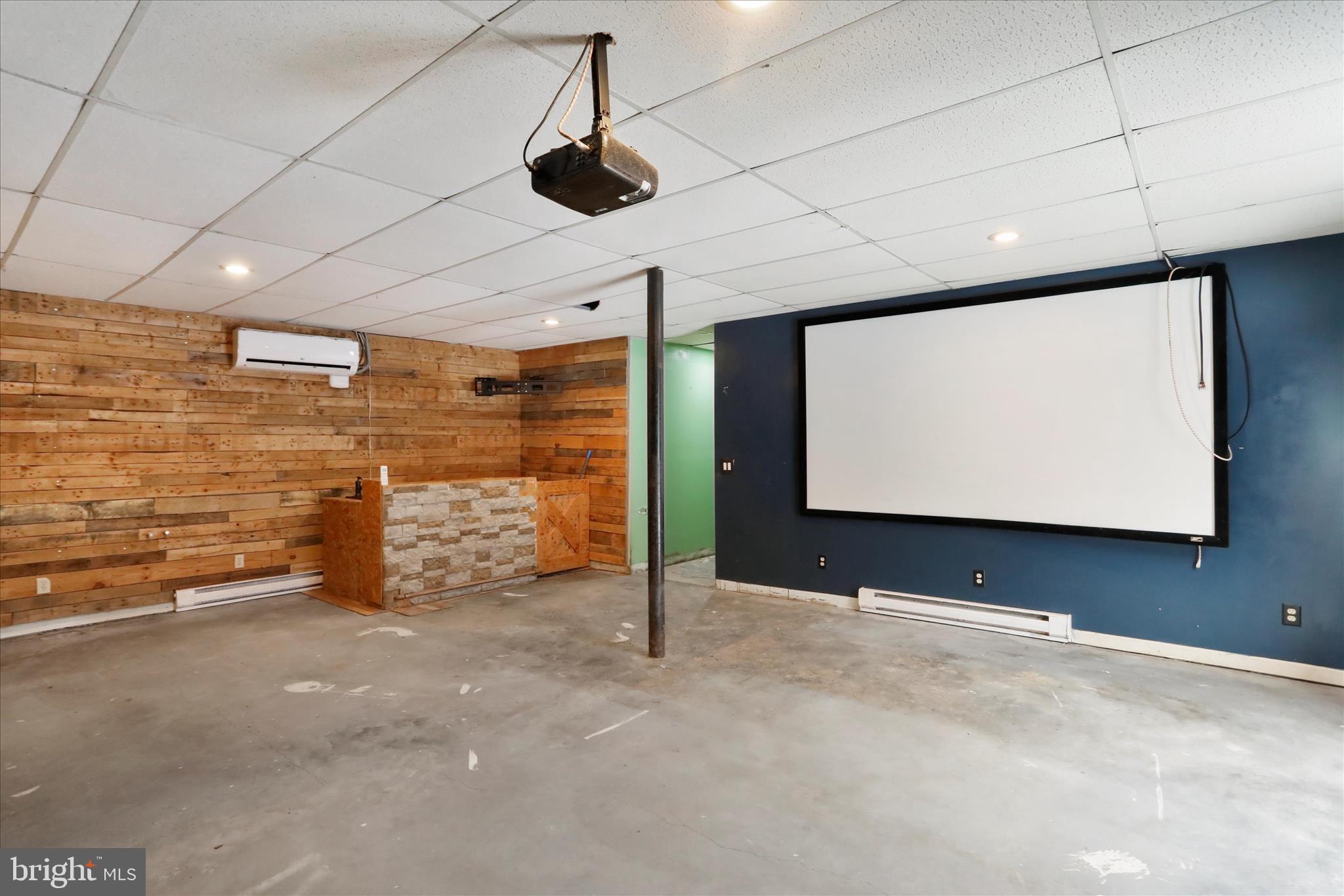 PINEPOINTE - Residential