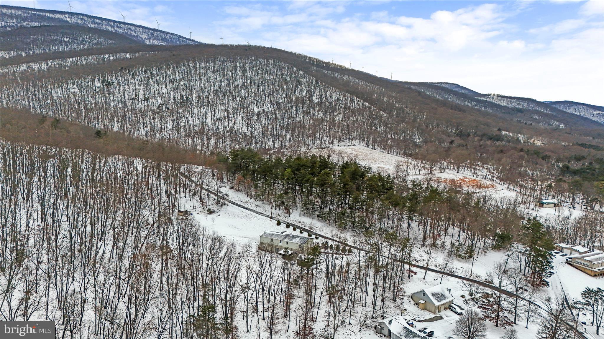 PINEPOINTE - Residential