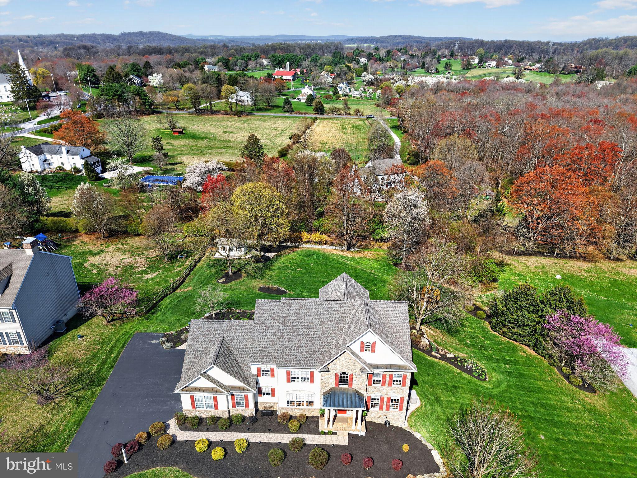 19 STEEPLEVIEW DRIVE